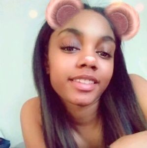 Meet your Posher, Tiara